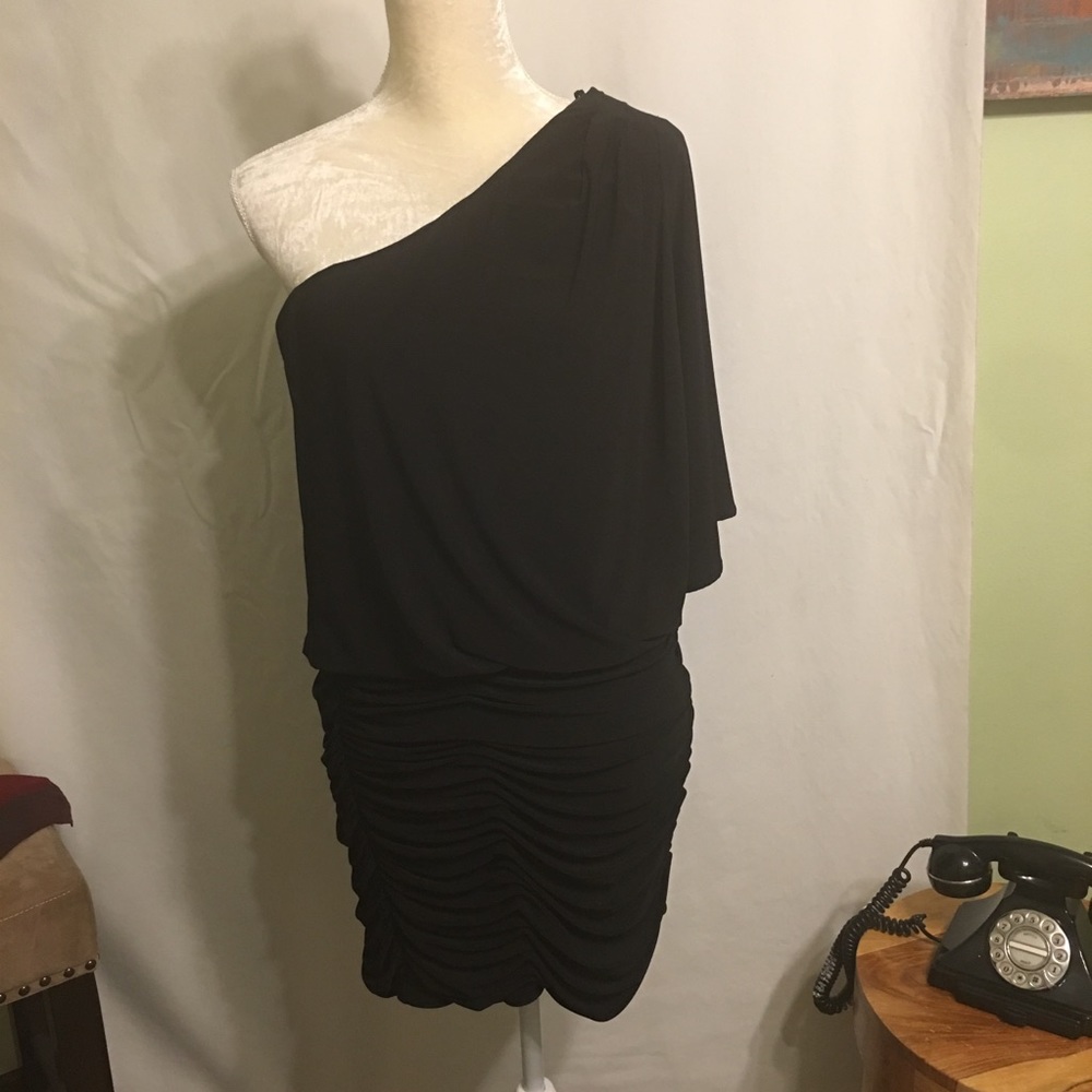 Dress - Picture 2 of 8